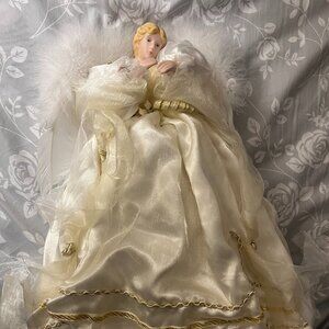 Beautiful 16" Angel Tree Topper - in excellent condition